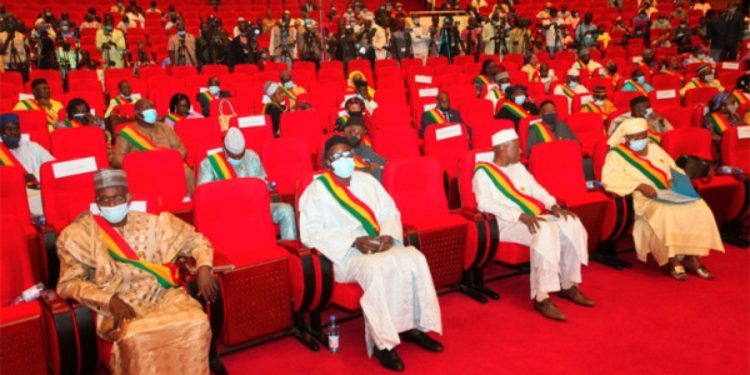 Mali : la nouvelle loi électorale au centre des dynamiques de pouvoir entre le CNT et le gouvernement