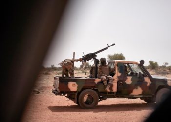 Lutte anti-terroriste au Mali : l’armée contre-attaque malgré un lourd tribut