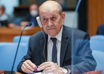 Mali-France : les contours politiques de la convocation de Jean Yves Le Drian par la justice malienne