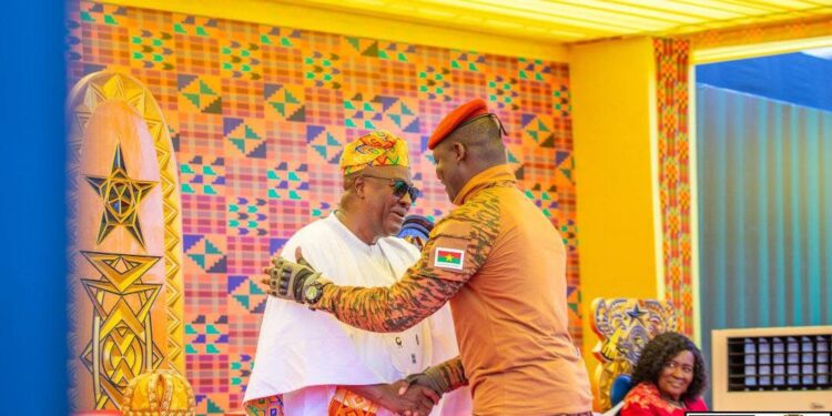 John Dramani Mahama est de retour à la tête du Ghana