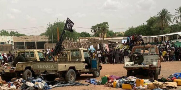 Mali : l’armée repousse des attaques terroristes simultanées